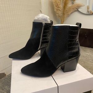 Dolce vita crew booties